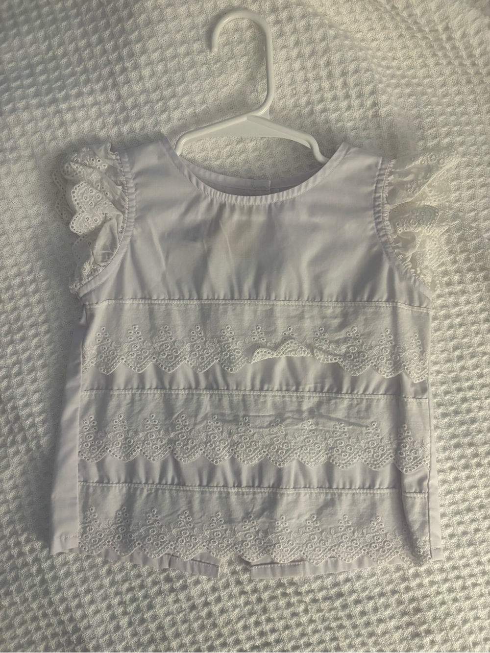 The Beaufort Bonnet Company White Eyelet Flutter-Sleeve Top